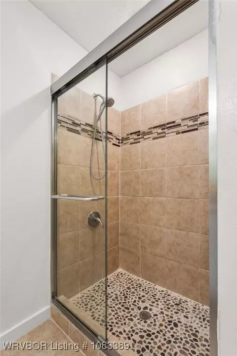 Bath - 3907 Victory Cir, Fort Smith, AR 72904 photo 2 of 4