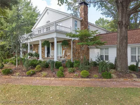 1701 S 66th St, Fort Smith, AR 72903