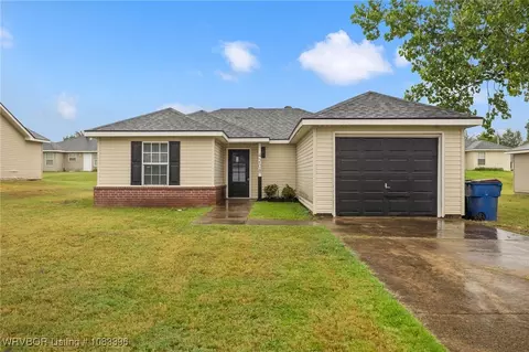 Exterior - 4208 Walnut Park Dr, Fort Smith, AR 72904 photo 2 of 6