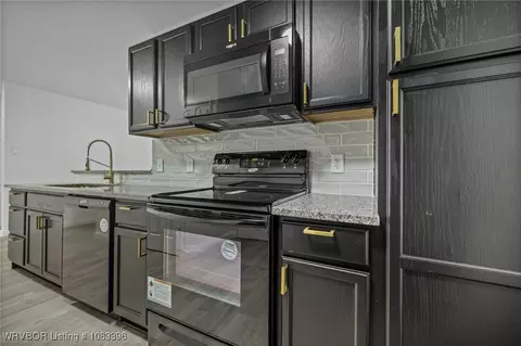 Kitchen - 4208 Walnut Park Dr, Fort Smith, AR 72904 photo 3 of 4