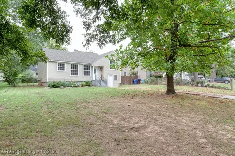 3904 Macarthur Dr, Fort Smith, AR 72904 photo 4