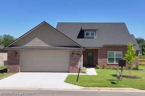 1100 Hunter Dr, Barling, AR 72923