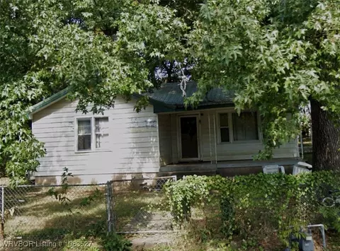 204 S Jackson St, Gans, OK 74936