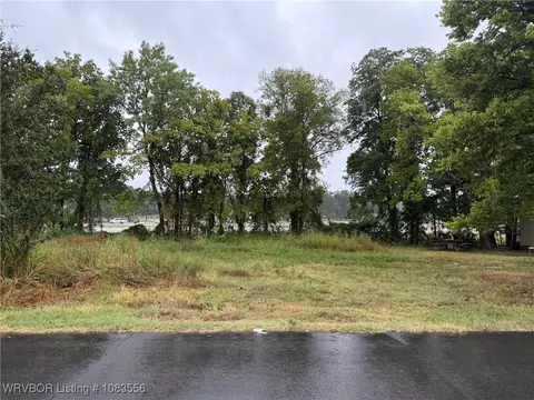 2403 Dora Rd, Van Buren, AR 72956