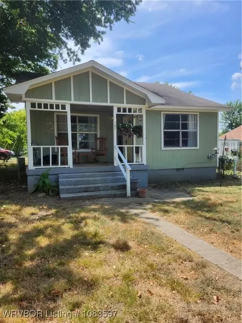 101 Hollow Dr, Roland, OK 74954