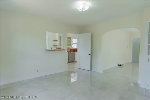 Living - 2105 S R St, Fort Smith, AR 72901 photo 5 of 7