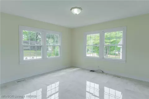 Living - 2105 S R St, Fort Smith, AR 72901 photo 6 of 7