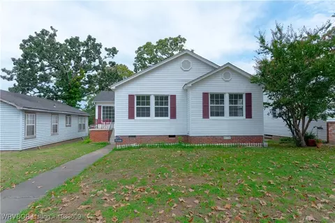 Exterior - 2105 S R St, Fort Smith, AR 72901 photo 2 of 5