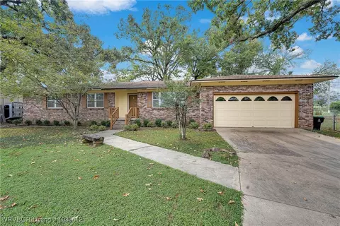 3900 Fresno St, Fort Smith, AR 72903