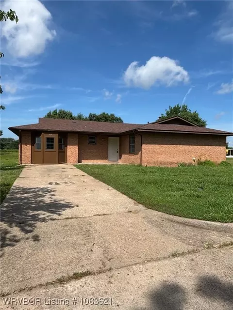 107 Geneva Cir, Gore, OK 74435