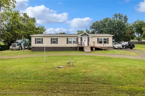 210 W 2nd St, Mulberry, AR 72947