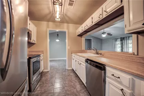 Entry Way - 202 Hooper St, Hackett, AR 72937 photo 1 of 2