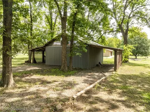 Exterior - 202 Hooper St, Hackett, AR 72937 photo 6 of 9