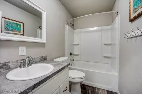 Bath - 202 Hooper St, Hackett, AR 72937 photo 2 of 2