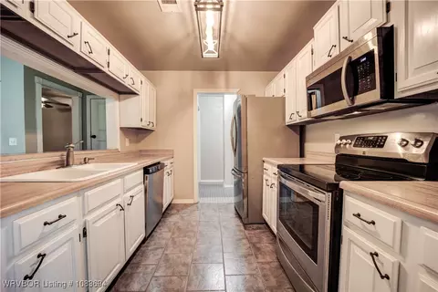 Kitchen - 202 Hooper St, Hackett, AR 72937 photo 2 of 2
