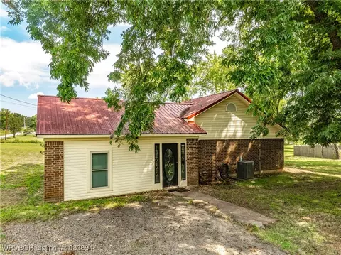 Exterior - 202 Hooper St, Hackett, AR 72937 photo 2 of 9