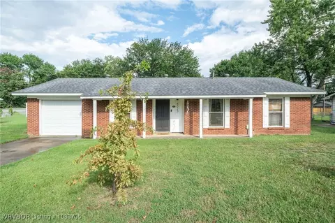 8023 Colony Ln, Fort Smith, AR 72908
