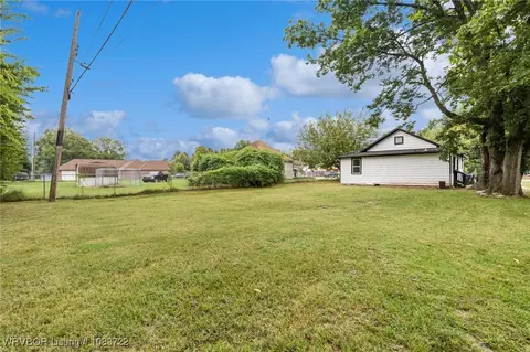 Exterior - 4705 Johnson St, Fort Smith, AR 72904 photo 5 of 5