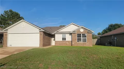 901 S 38th St, Van Buren, AR 72956