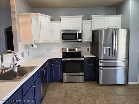 Kitchen - 211 Colony Ct, Barling, AR 72923 photo 1 of 2