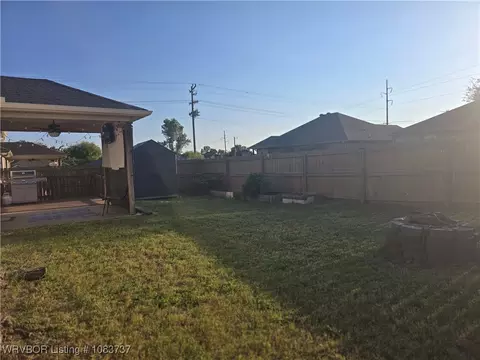Exterior - 211 Colony Ct, Barling, AR 72923 photo 5 of 5