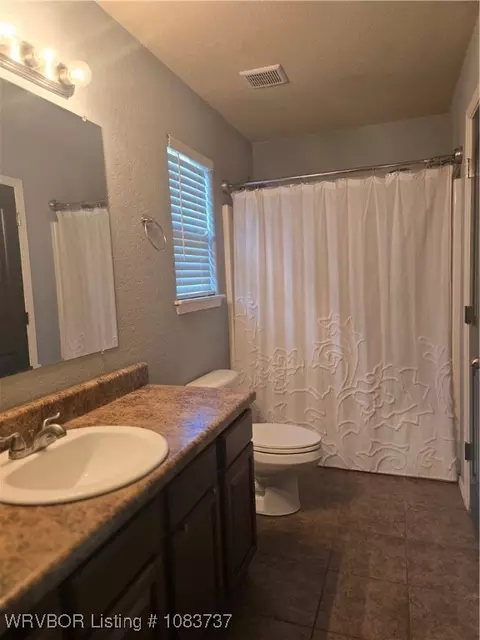 Bath - 211 Colony Ct, Barling, AR 72923 photo 4 of 4