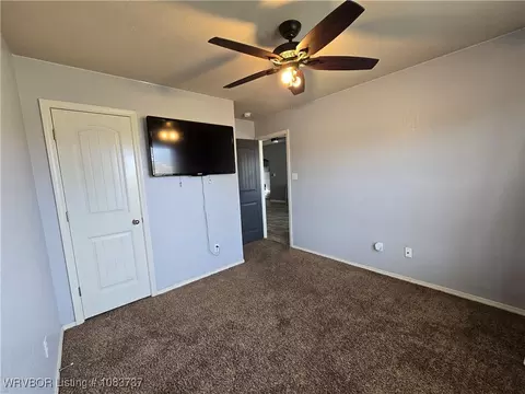 Bedroom - 211 Colony Ct, Barling, AR 72923 photo 3 of 9