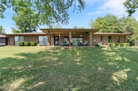 817 Arkansas St, Van Buren, AR 72956
