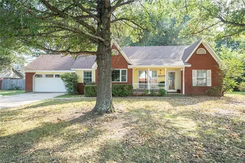 901 Fairview Ln, Greenwood, AR 72936