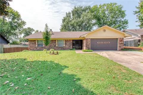 3206 S 64th Cir, Fort Smith, AR 72903
