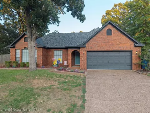 Exterior - 9705 Muirfield Cir, Fort Smith, AR 72908 photo 2 of 17