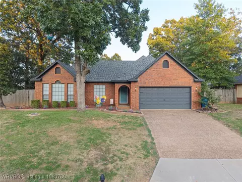 Exterior - 9705 Muirfield Cir, Fort Smith, AR 72908 photo 3 of 17