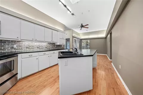 Kitchen - 9705 Muirfield Cir, Fort Smith, AR 72908 photo 3 of 5