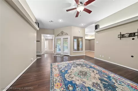 Living - 9705 Muirfield Cir, Fort Smith, AR 72908 photo 4 of 7