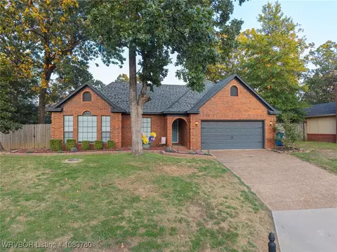 Exterior - 9705 Muirfield Cir, Fort Smith, AR 72908 photo 4 of 17