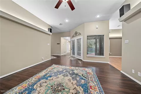 Living - 9705 Muirfield Cir, Fort Smith, AR 72908 photo 3 of 7