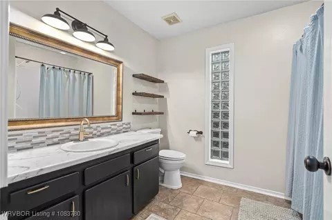 Bath - 9705 Muirfield Cir, Fort Smith, AR 72908 photo 6 of 7