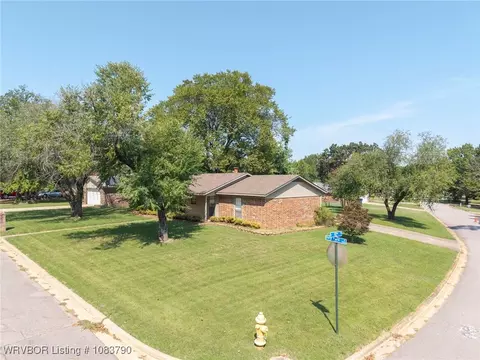 9135 Skypark Dr, Fort Smith, AR 72903 photo 5