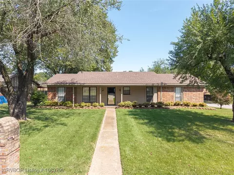 9135 Skypark Dr, Fort Smith, AR 72903 photo 3