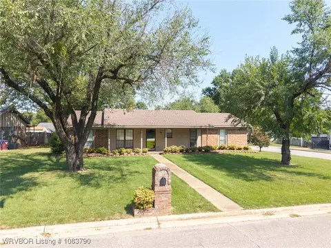 9135 Skypark Dr, Fort Smith, AR 72903 photo 4