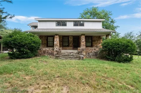 129 Hickory Trl, Mountainburg, AR 72946