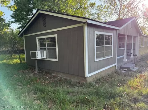 Exterior - 503 Broadway St, Huntington, AR 72940 photo 3 of 4