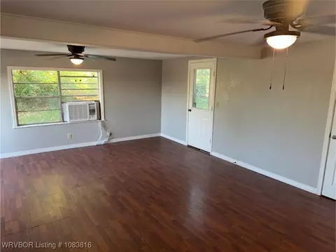 Living - 503 Broadway St, Huntington, AR 72940 photo 1 of 2