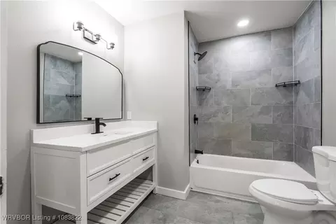 Bath - 3920 Rowe Ave, Fort Smith, AR 72904 photo 1 of 3