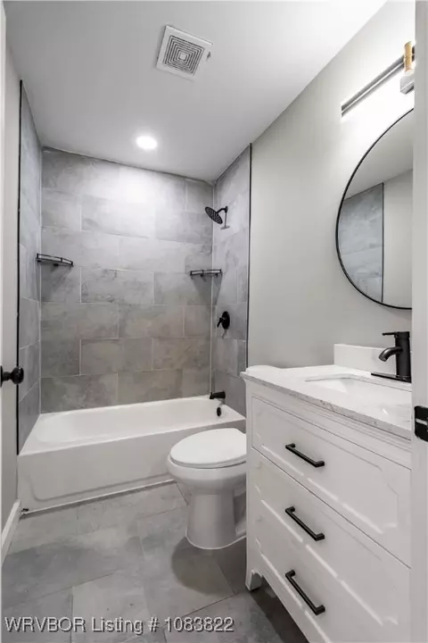 Bath - 3920 Rowe Ave, Fort Smith, AR 72904 photo 3 of 3