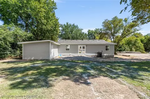 Exterior - 3920 Rowe Ave, Fort Smith, AR 72904 photo 2 of 4