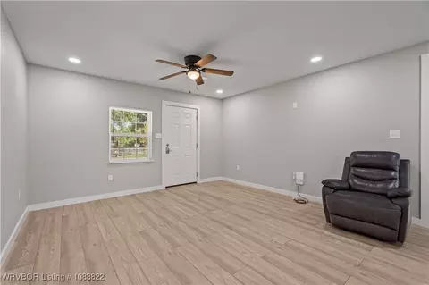 Living - 3920 Rowe Ave, Fort Smith, AR 72904 photo 2 of 2