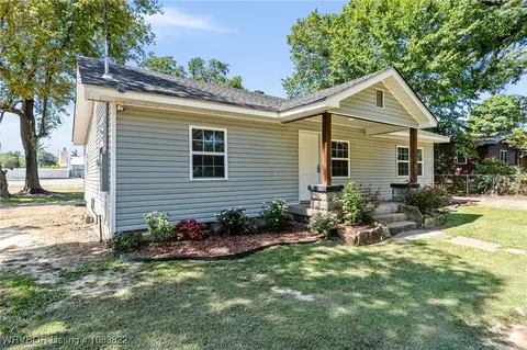Exterior - 3920 Rowe Ave, Fort Smith, AR 72904 photo 3 of 4
