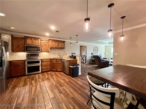 Kitchen - 930 Mattox Ln, Sallisaw, OK 74955 photo 2 of 3