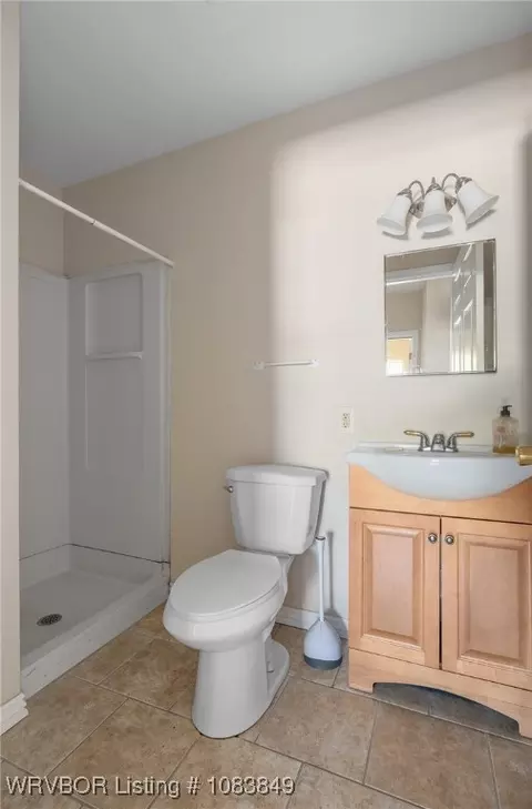 Bath - 7923 Colony Ln, Fort Smith, AR 72908 photo 2 of 2